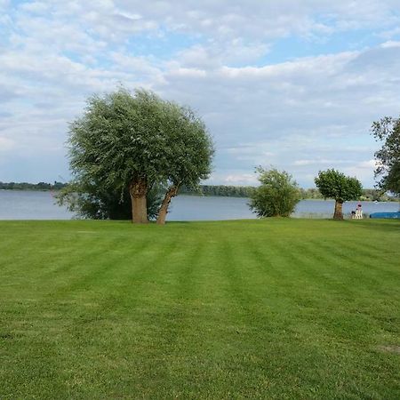 Landferienhof "Mueritzufer" Ludorf Kültér fotó